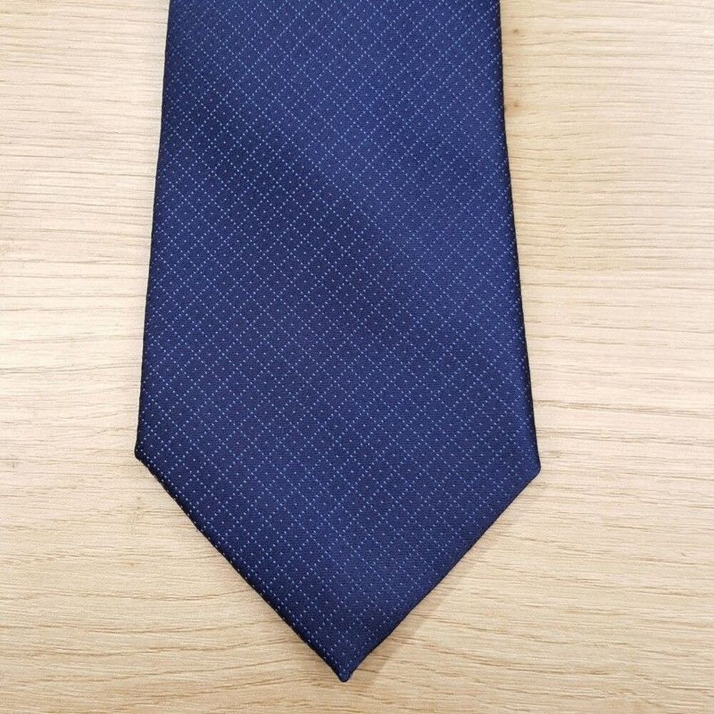 MICHAEL KORS Mens Neck Tie Navy Blue Micro Diamond Dot Silk Blend Necktie